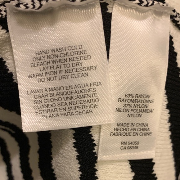 Jones NY Petite - Black & White Zebra Print Cardigan - Picture 6 of 6